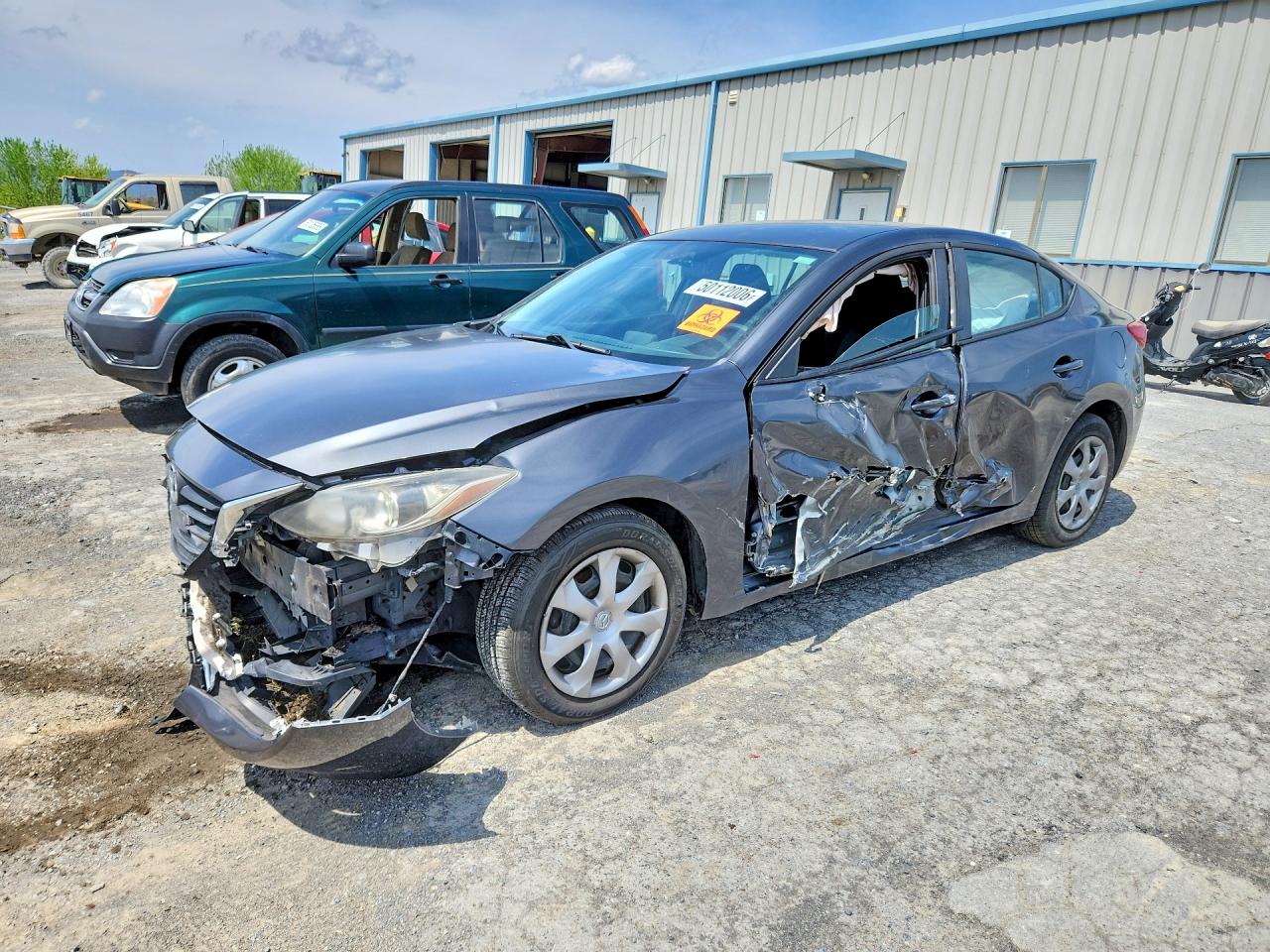 JM1BM1U72E1168850 · 2014 MAZDA 3