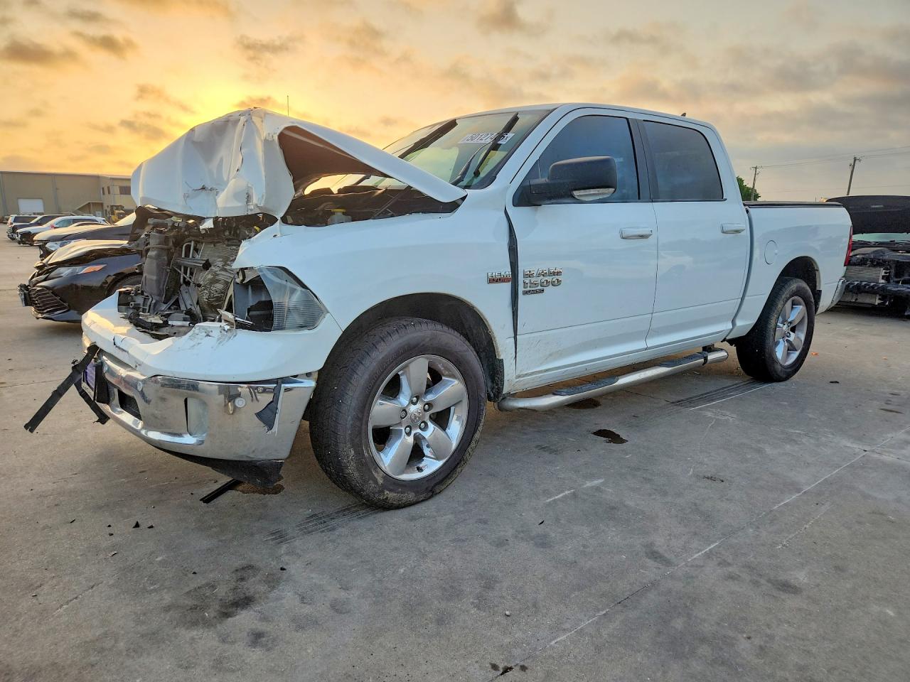 1C6RR6LT8KS512688 · 2019 RAM 1500 CLASSIC