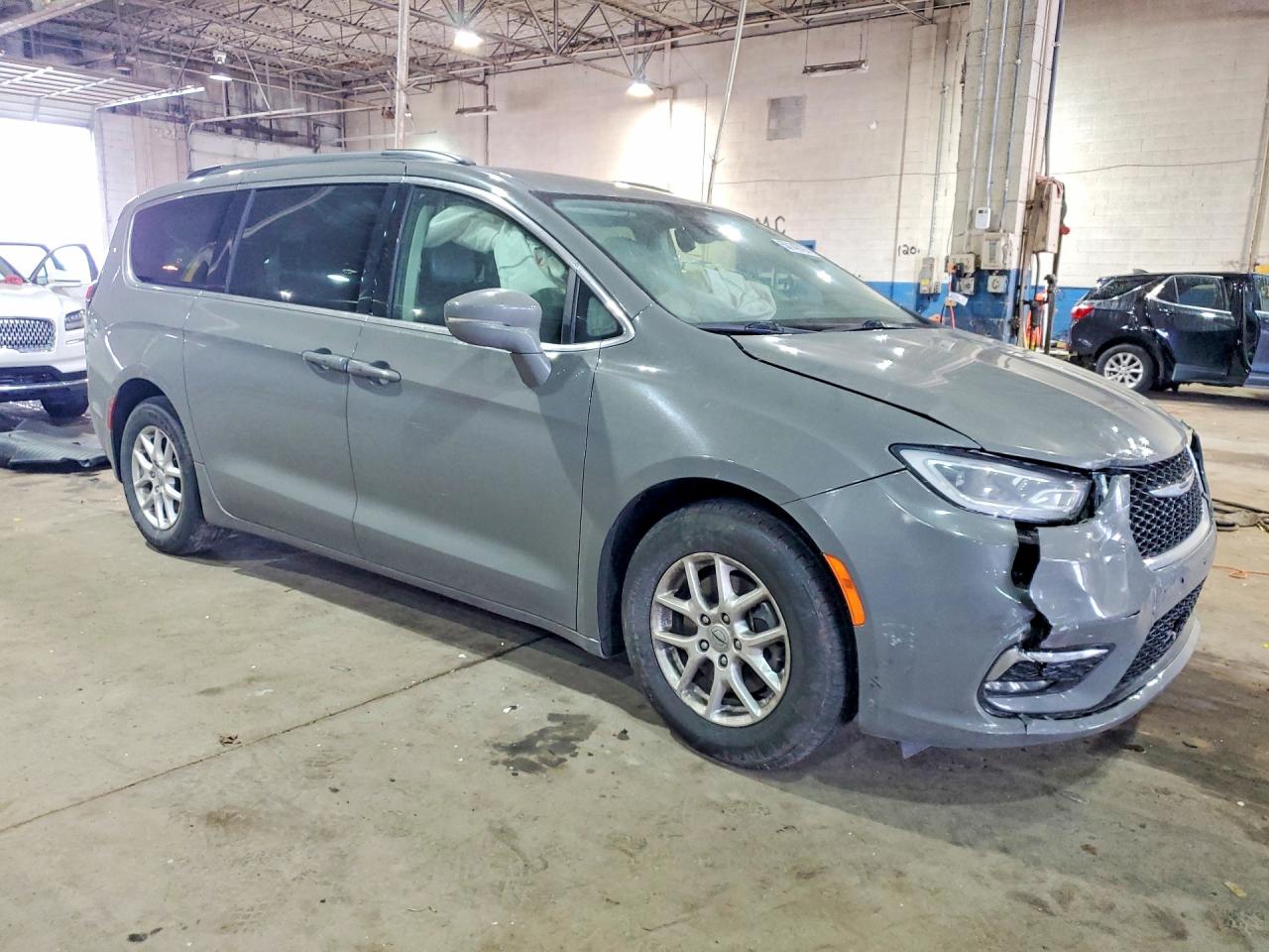 2C4RC1BG8NR114047 · 2022 CHRYSLER PACIFICA · 4/13