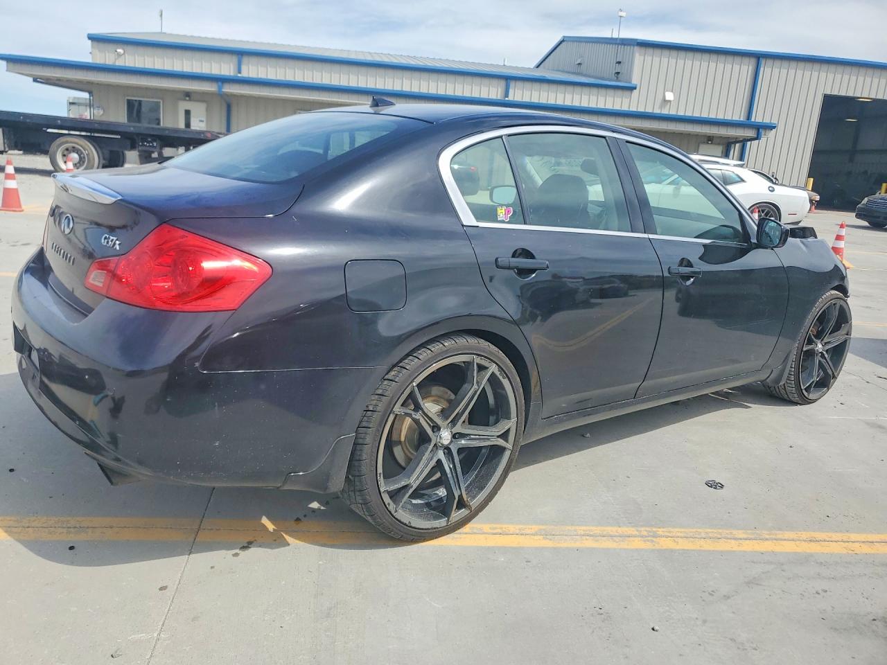 JN1CV6AR0AM252438 · 2010 INFINITI G37 SEDAN · 3/13
