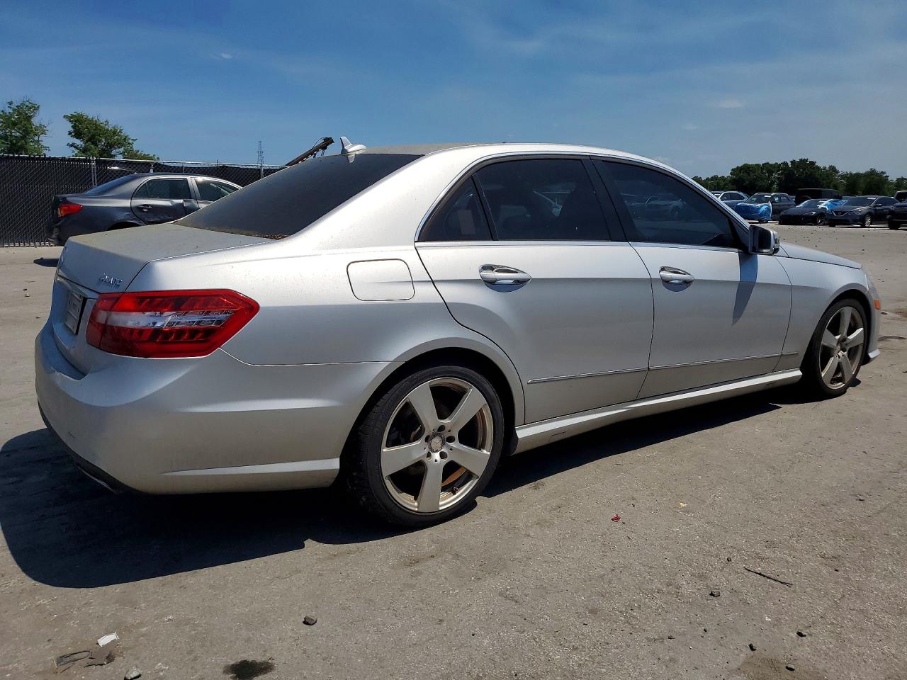 WDDHF8HB5BA466256 · 2011 MERCEDES-BENZ E-CLASS · 3/12
