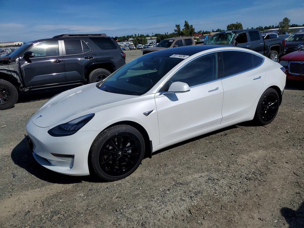 5YJ3E1EB1KF512434 · 2019 TESLA MODEL 3