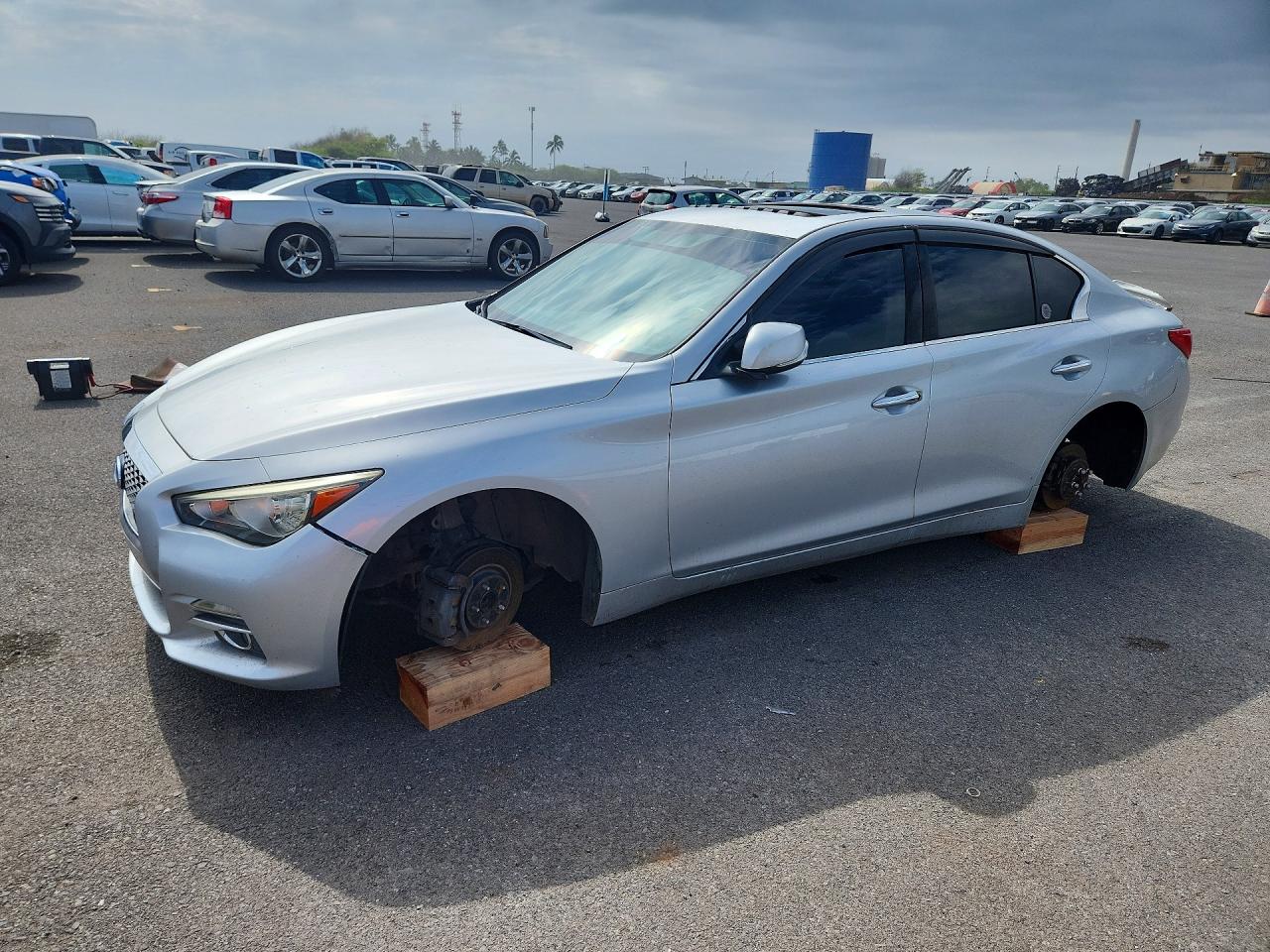 JN1BV7AP1EM689158 · 2014 INFINITI Q50