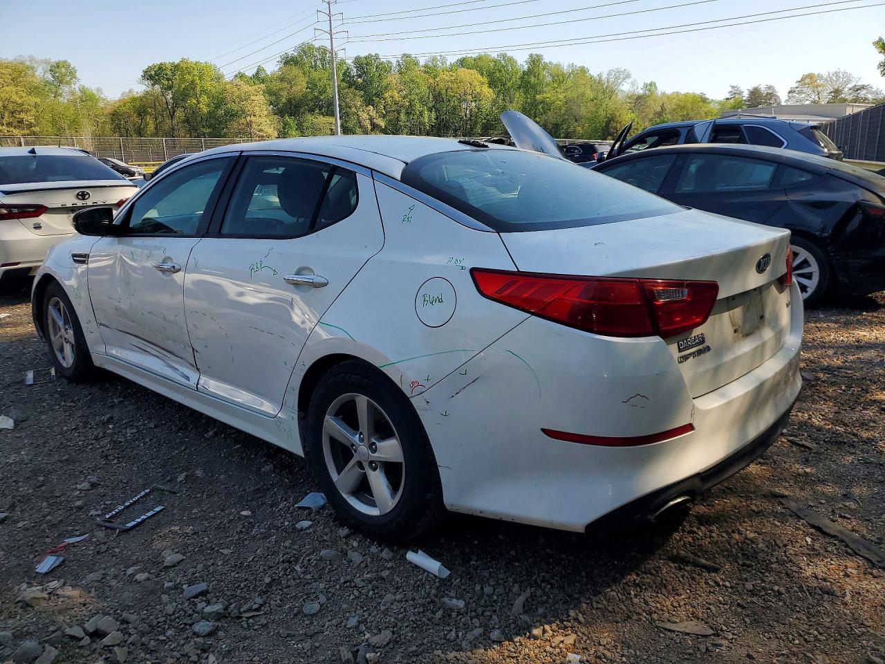 KNAGM4A75F5628084 · 2015 KIA OPTIMA · 2/12
