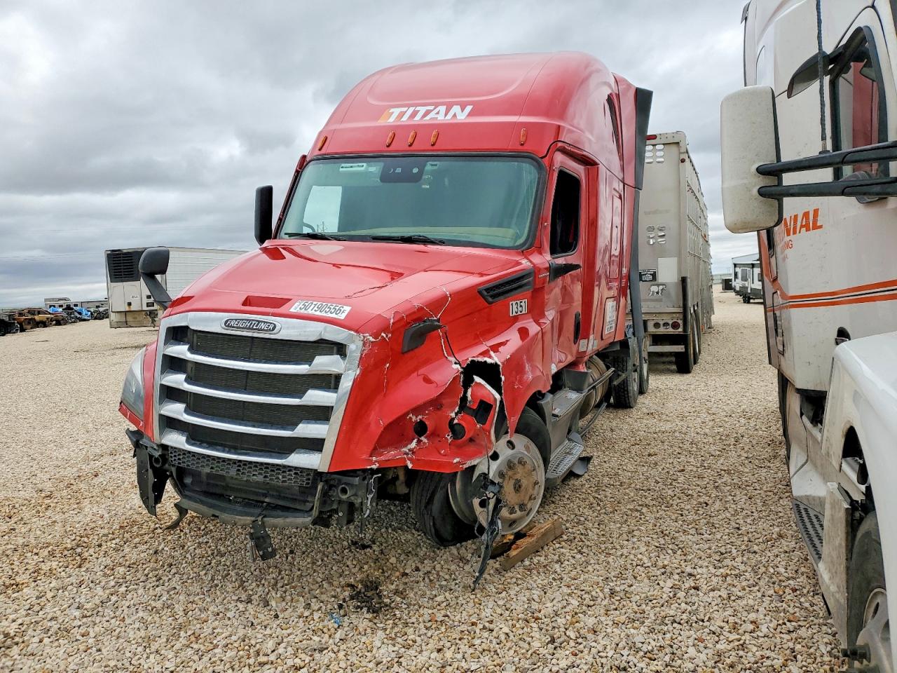 1FUJHHDR0NLMX2721 · 2022 FREIGHTLINER CASCADIA 126 · 2/10