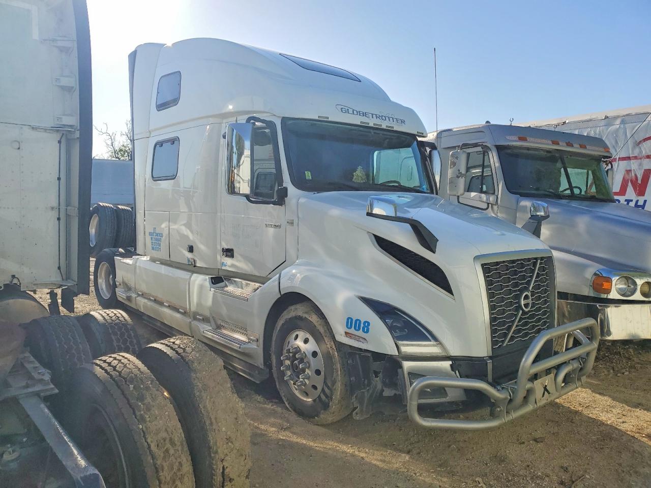 2023 VOLVO VNL
