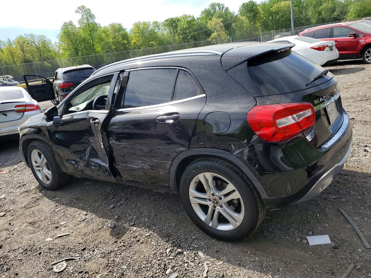 WDCTG4EB3JJ501013 · 2018 MERCEDES-BENZ GLA · 2/12
