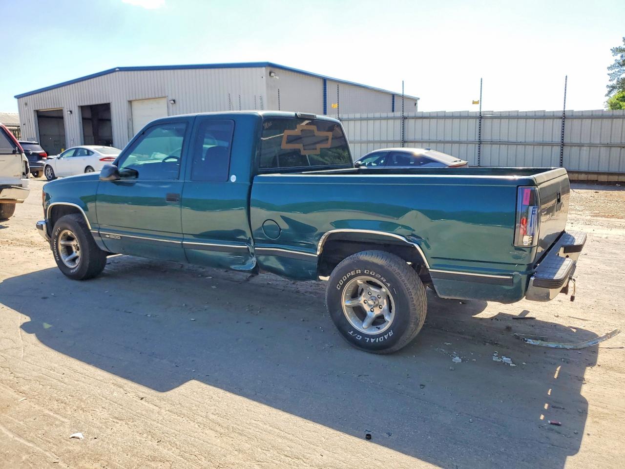 1GCEC19W3WE237930 · 1998 CHEVROLET GMT-400 · 2/12