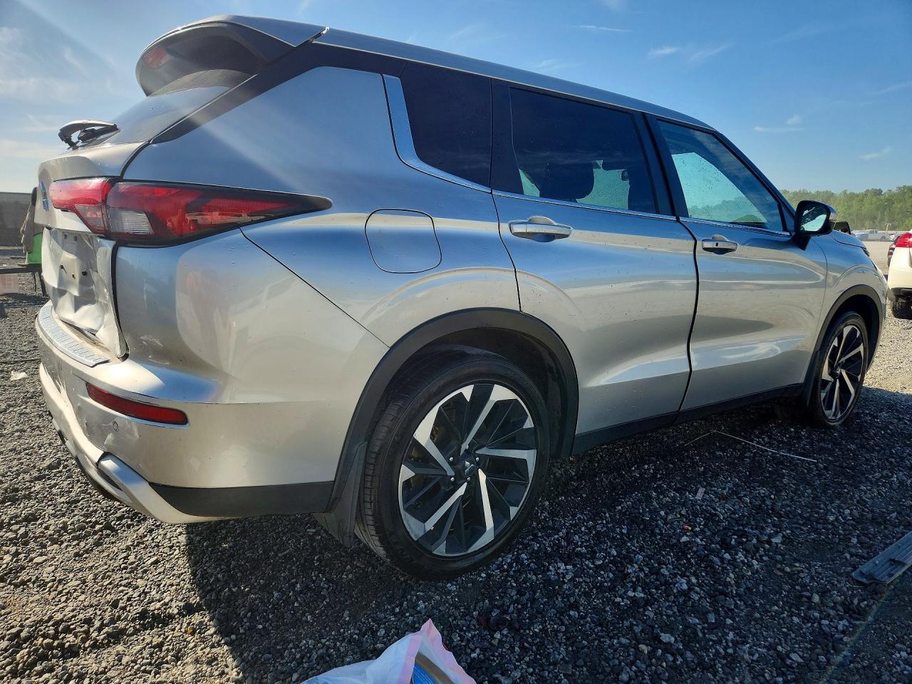 JA4J3UA88NZ022140 · 2022 MITSUBISHI OUTLANDER · 3/12