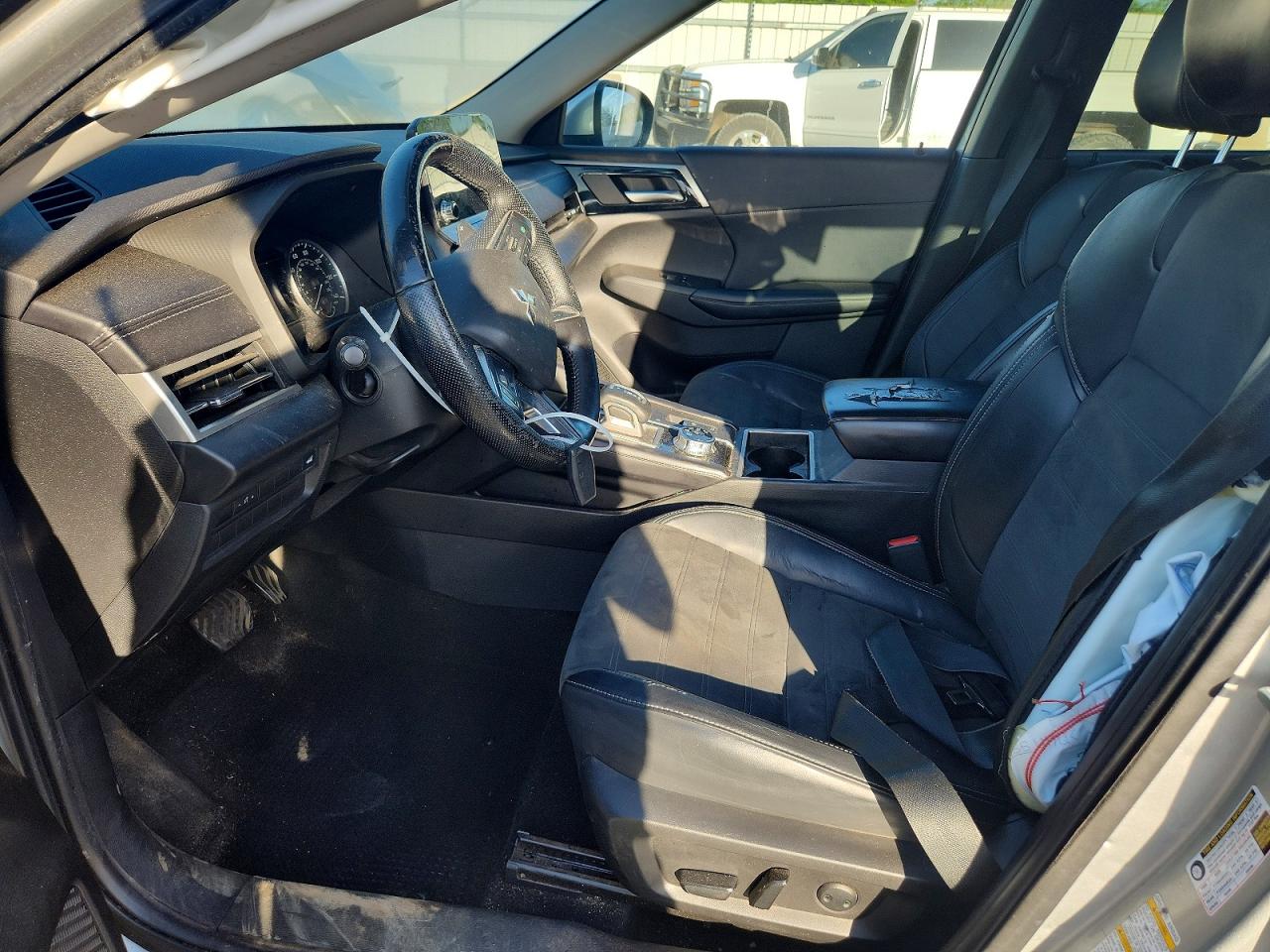 JA4J3UA88NZ022140 · 2022 MITSUBISHI OUTLANDER · 7/12