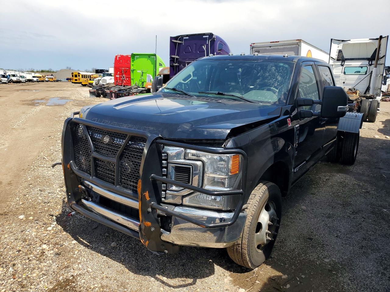 2022 FORD F350