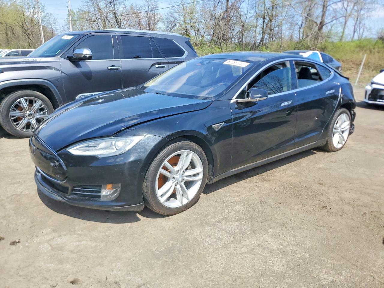 5YJSA1E27FF119731 · 2015 TESLA MODEL S