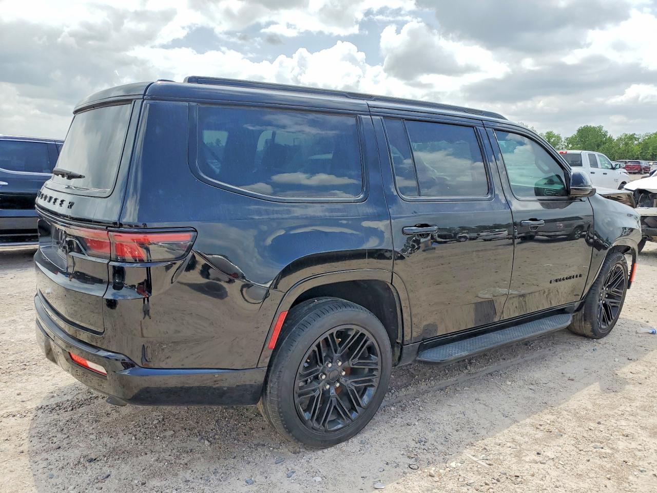 1C4SJVBP0PS560452 · 2023 JEEP WAGONEER · 3/13