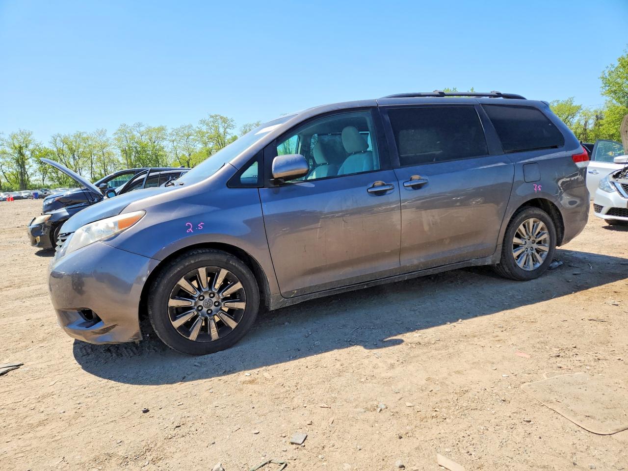 5TDJK3DC1CS035636 · 2012 TOYOTA SIENNA