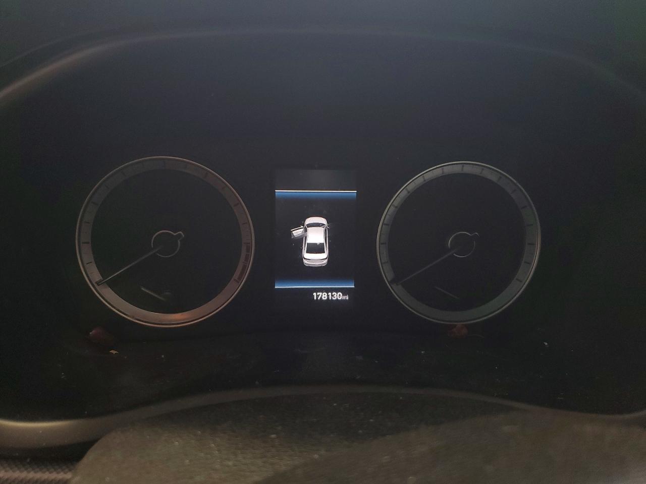 5NPE34AFXJH671963 · 2018 HYUNDAI SONATA · 9/12