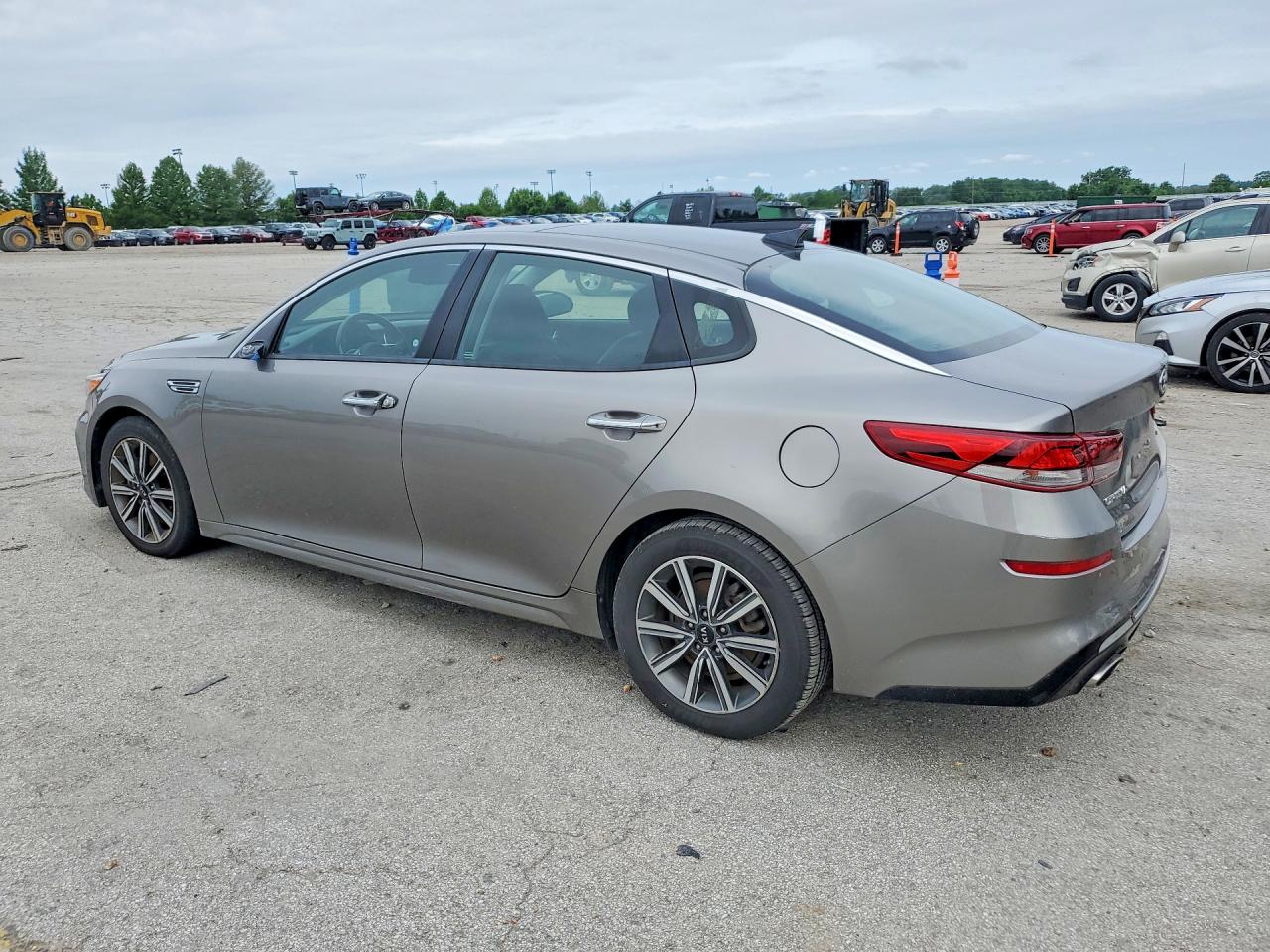 5XXGU4L18KG318237 · 2019 KIA OPTIMA · 2/12