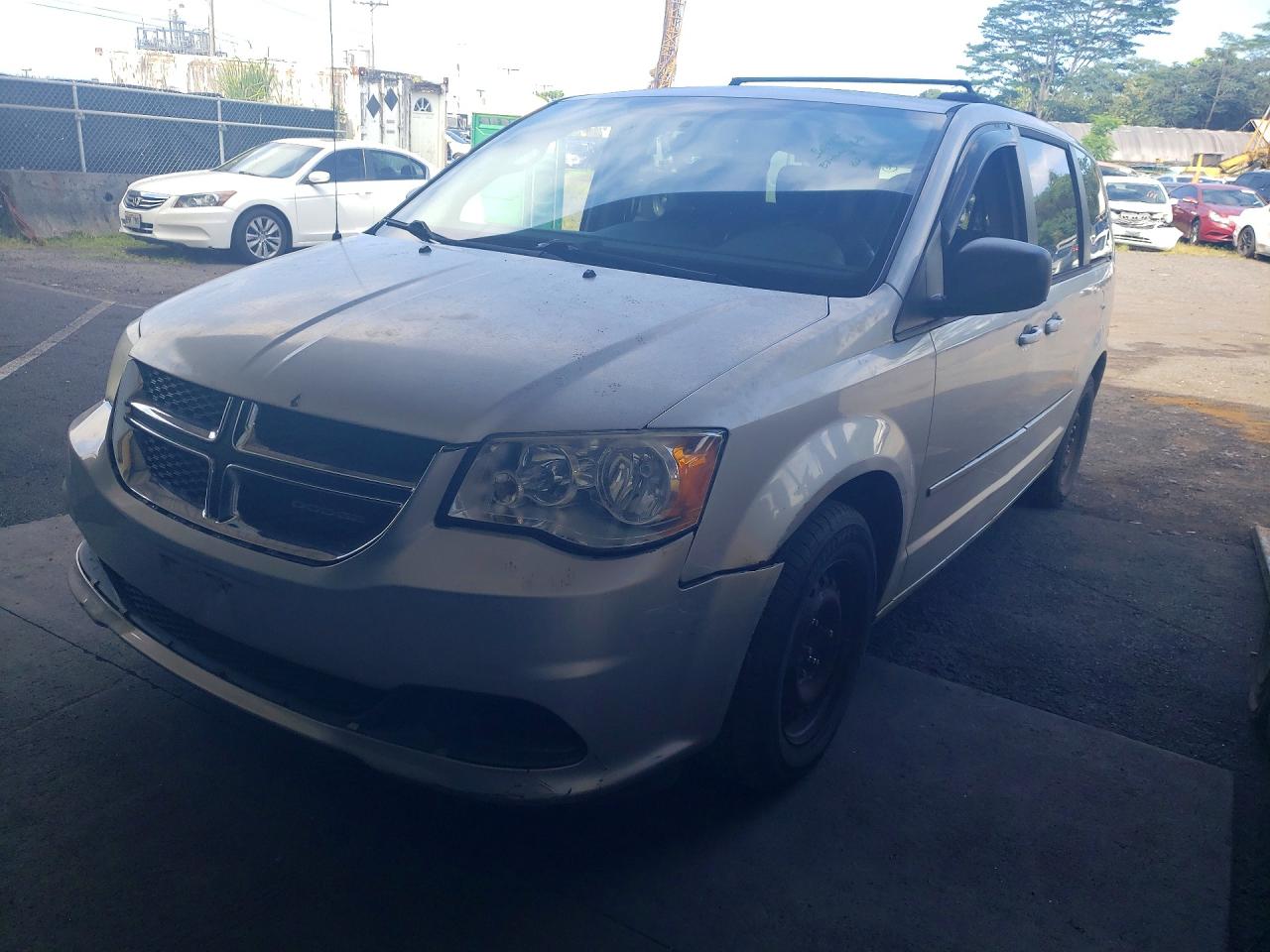 2D4RN4DG3BR632767 · 2011 DODGE GRAND CARAVAN