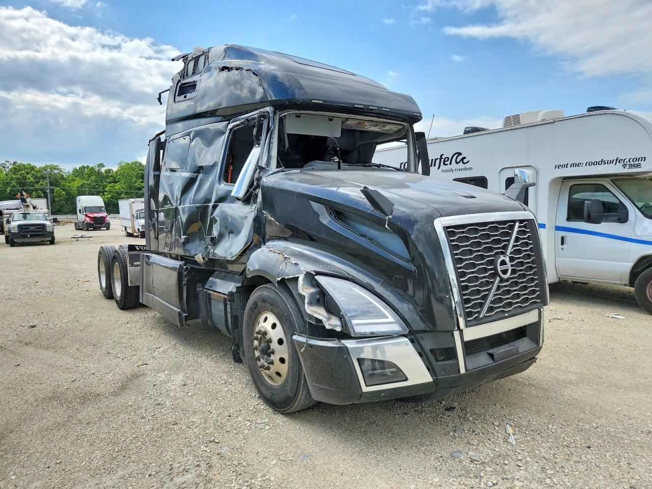 4V4NC9EH3RN336570 · 2024 VOLVO VN VNL