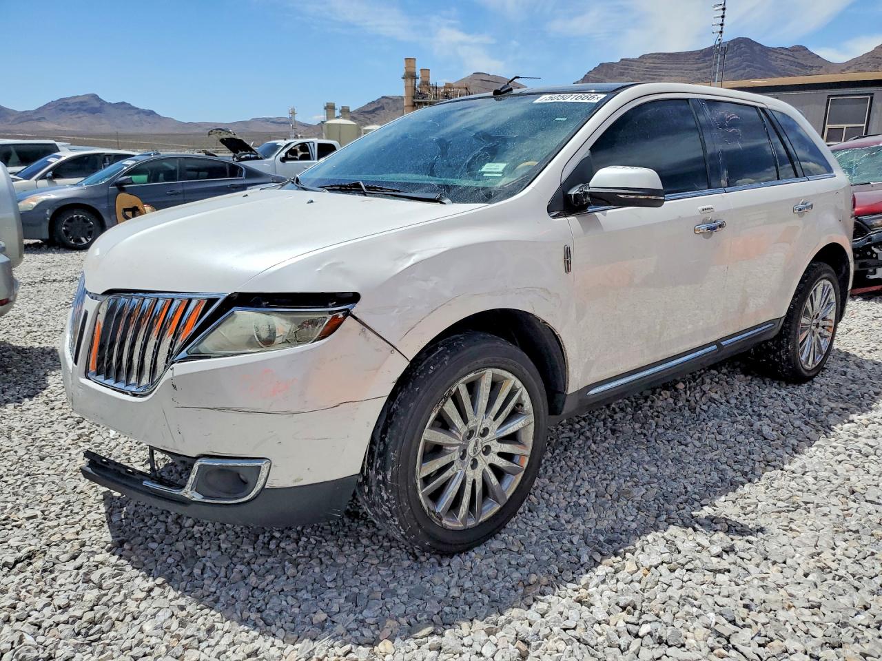 2LMDJ8JK9EBL00932 · 2014 LINCOLN MKX