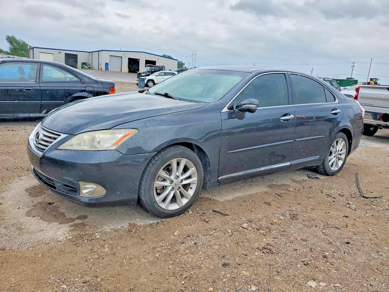 JTHBK1EG4A2372735 · 2010 LEXUS ES
