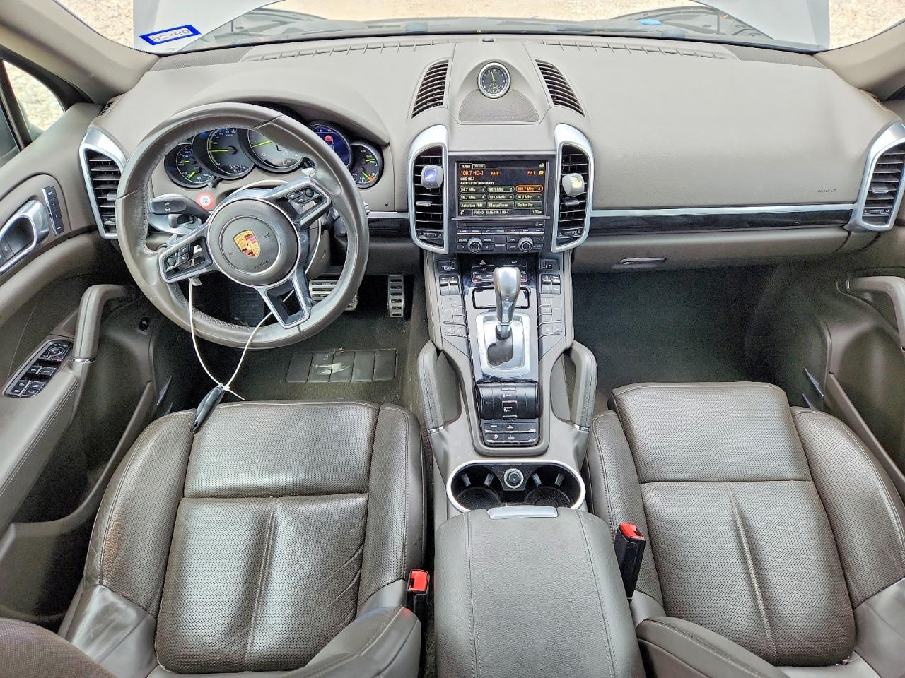 WP1AE2A25GLA63443 · 2016 PORSCHE CAYENNE · 8/13