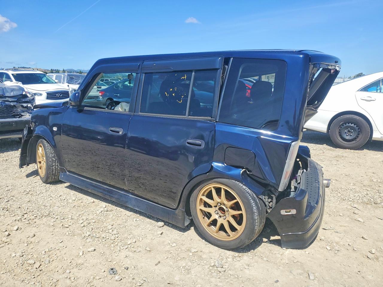 JTLKT334050204079 · 2005 TOYOTA SCION · 2/12