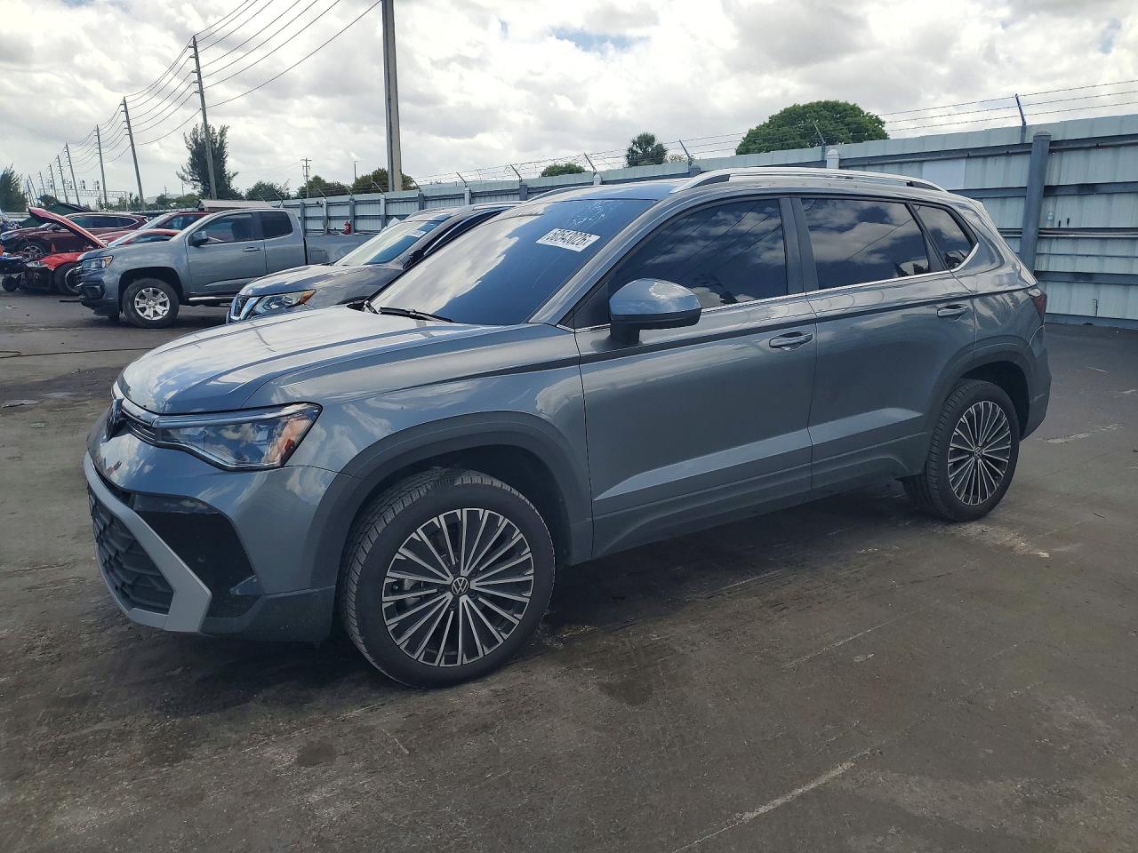 3VVEC7B28SM015805 · 2025 VOLKSWAGEN TAOS