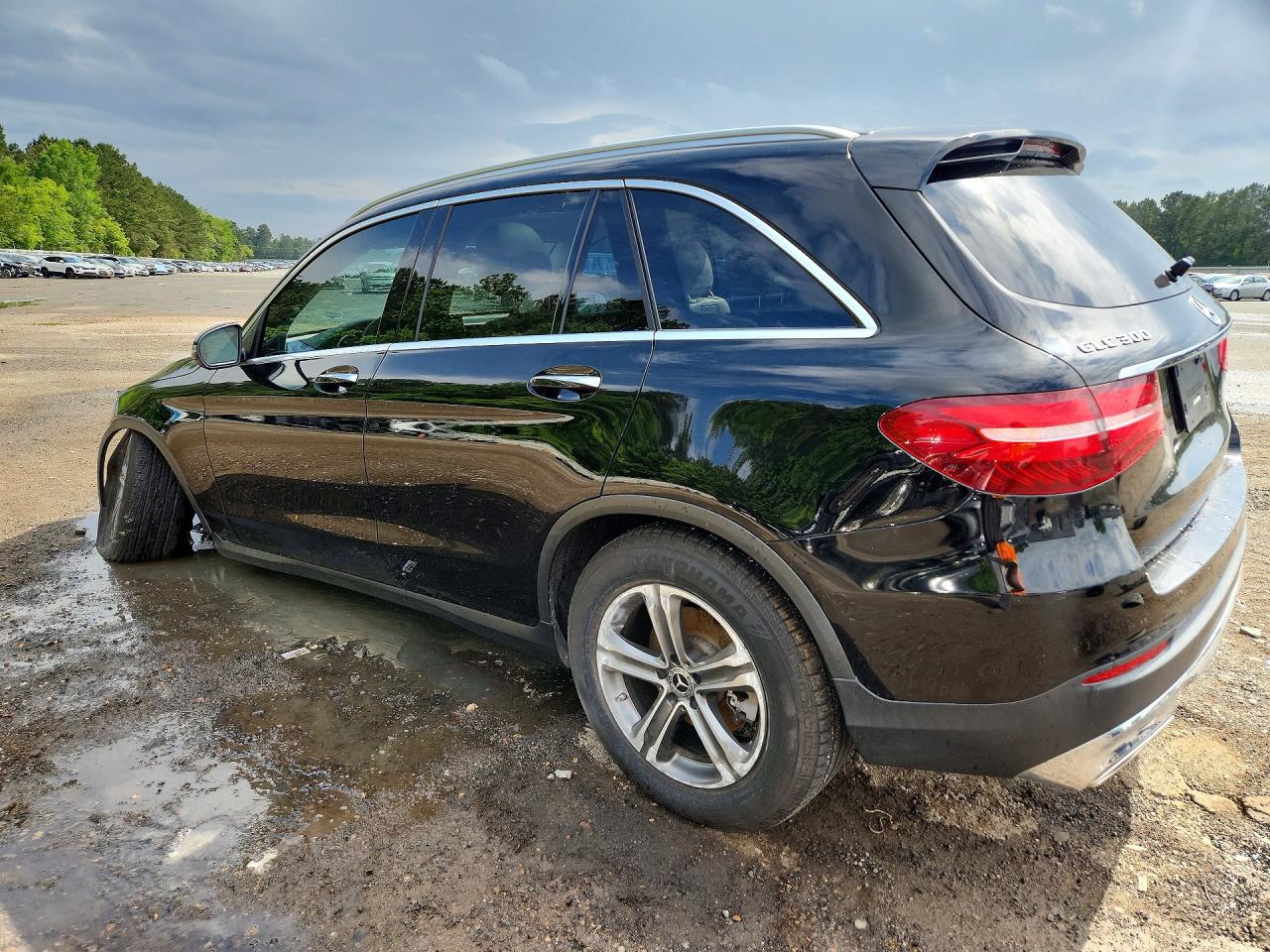 WDC0G4JB8KV139876 · 2019 MERCEDES-BENZ GLC · 2/14