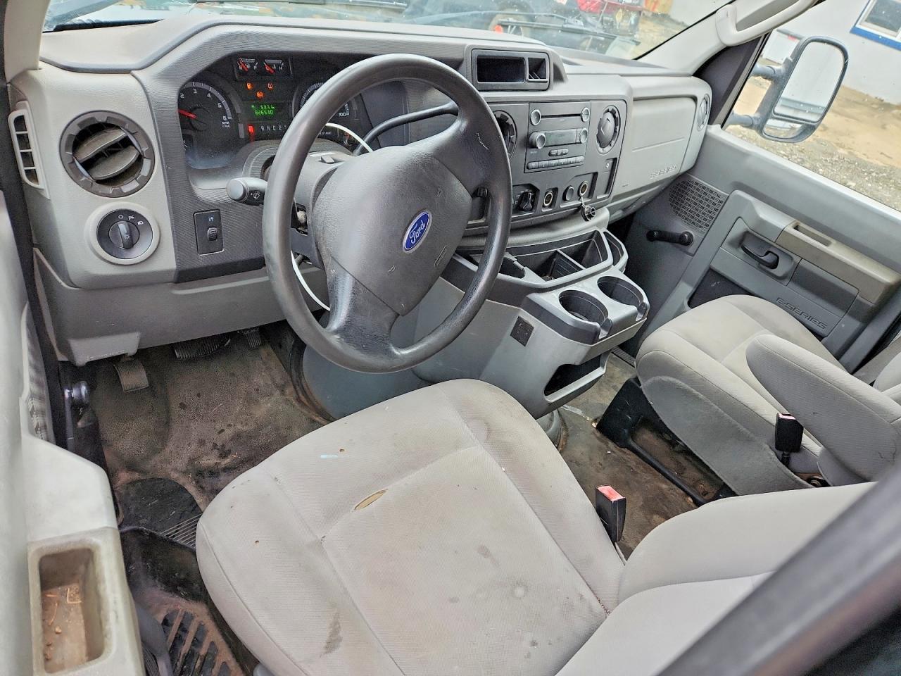 1FTSE34LX9DA65198 · 2009 FORD ECONOLINE · 8/13