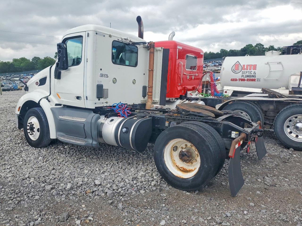 1XPBA48X8FD299395 · 2015 PETERBILT 579 · 3/10