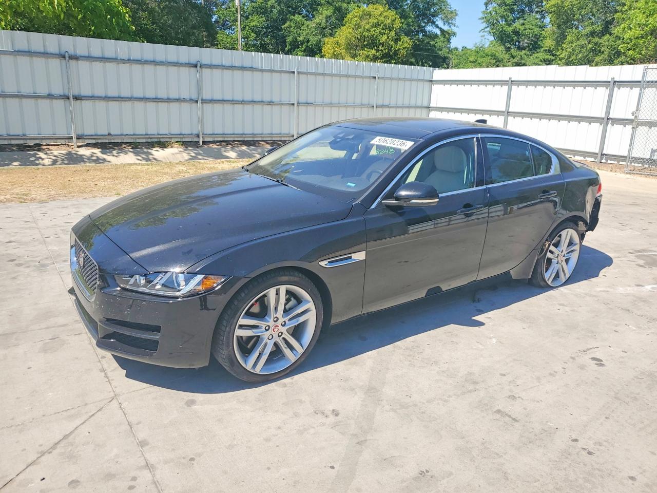 SAJAE4EV9JCP18603 · 2018 JAGUAR XE