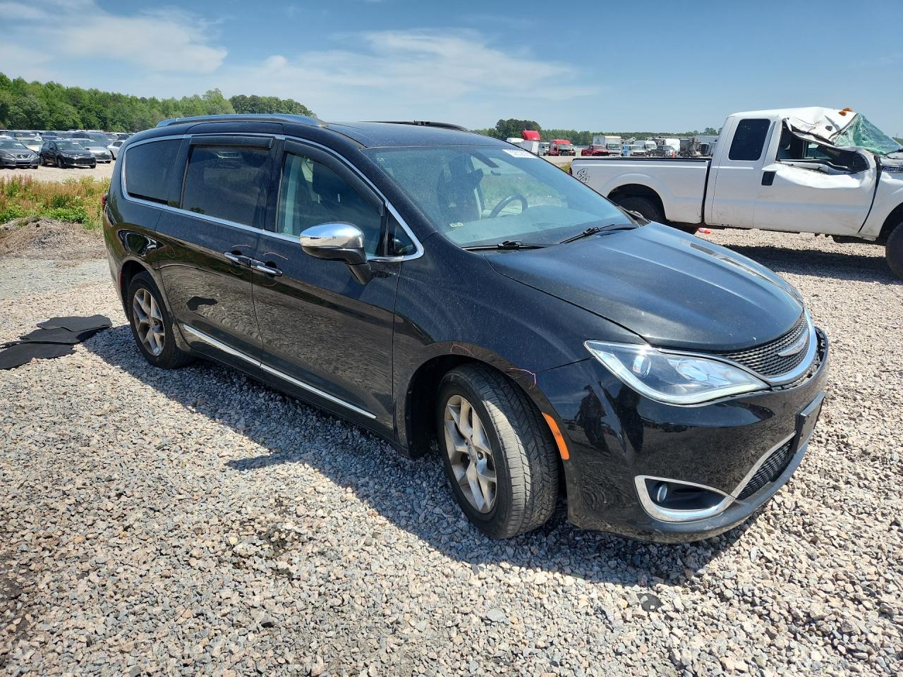 2C4RC1GG8JR233168 · 2018 CHRYSLER PACIFICA · 4/13