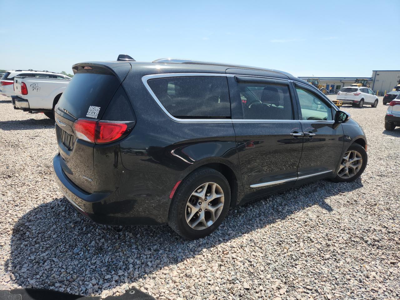 2C4RC1GG8JR233168 · 2018 CHRYSLER PACIFICA · 3/13