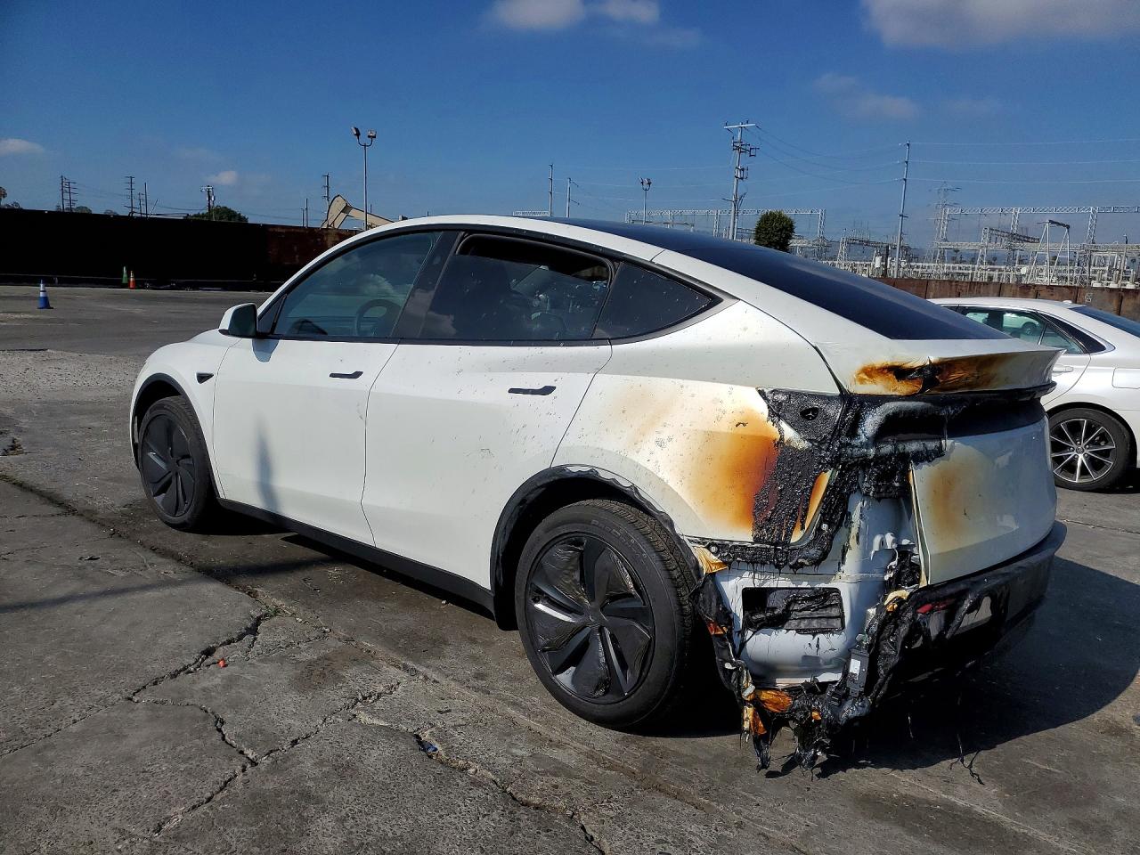 7SAYGDED8TF397015 · 2026 TESLA MODEL Y · 2/12