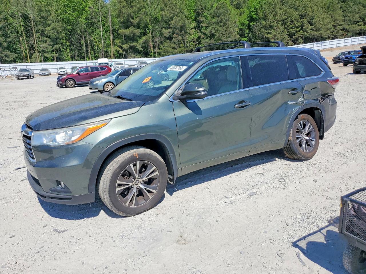 2016 TOYOTA HIGHLANDER