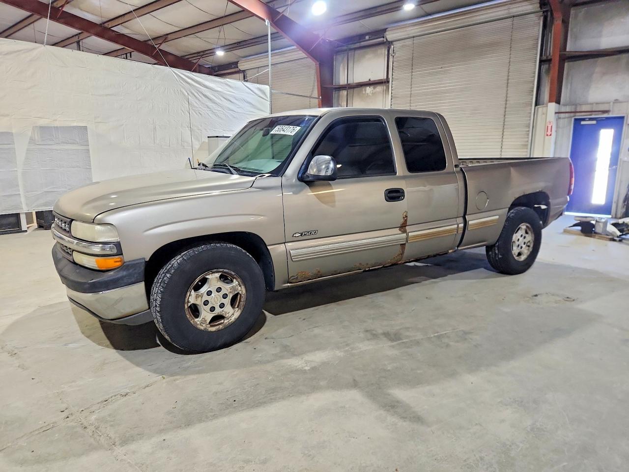 1GCEC19V01Z330428 · 2001 CHEVROLET SILVERADO