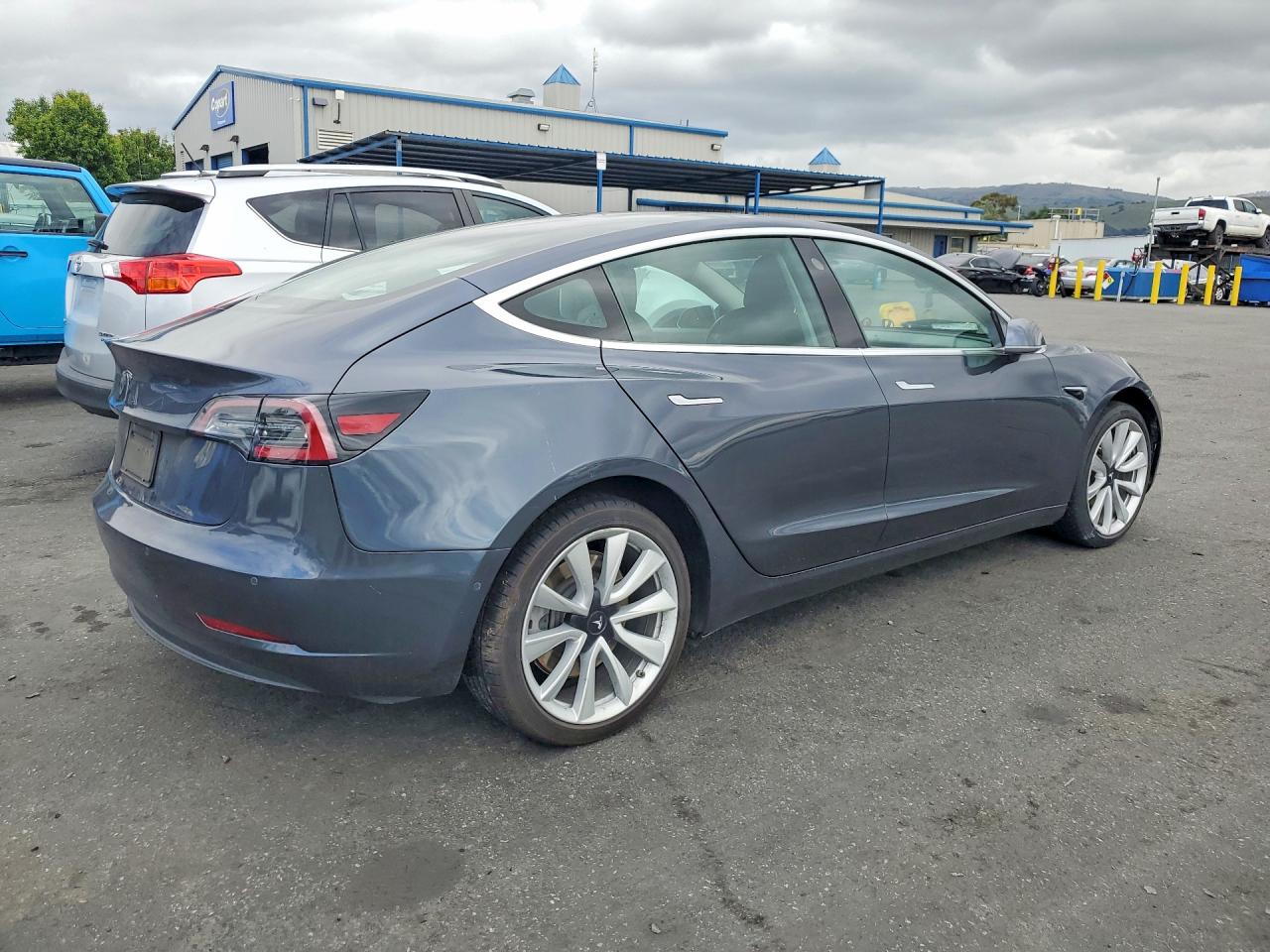 5YJ3E1EA3KF475961 · 2019 TESLA MODEL 3 · 3/12