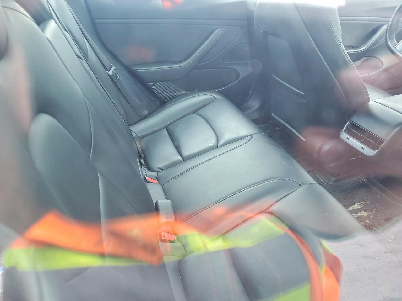 5YJ3E1EA3KF475961 · 2019 TESLA MODEL 3 · 10/12