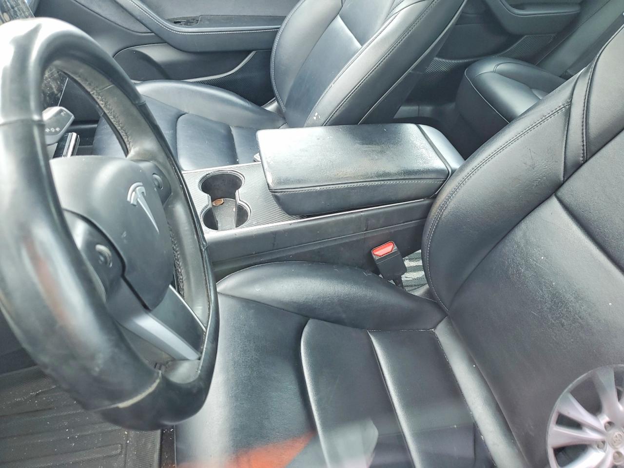 5YJ3E1EA3KF475961 · 2019 TESLA MODEL 3 · 7/12