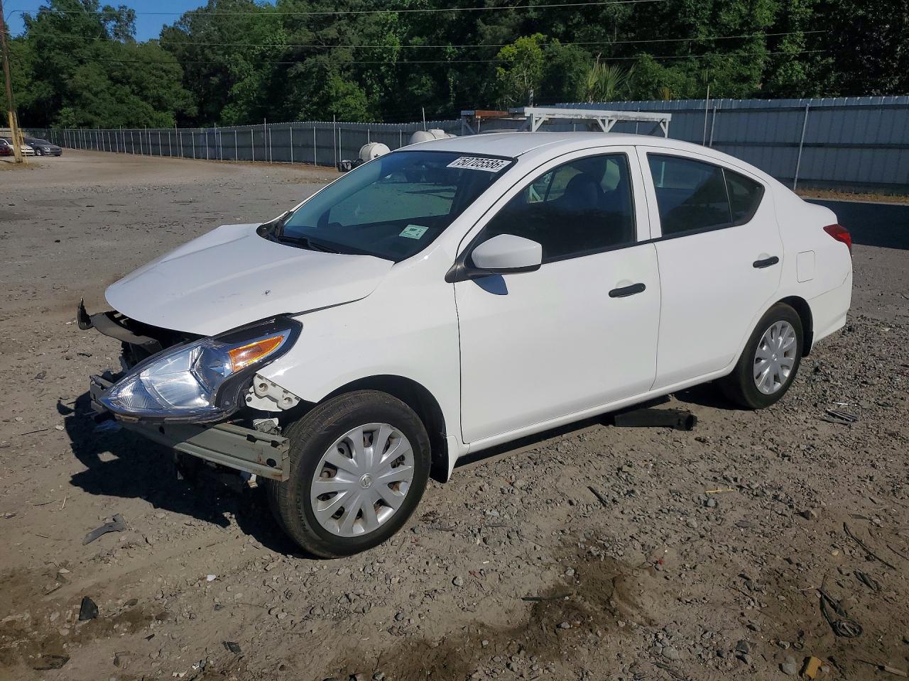 3N1CN7APXJL888203 · 2018 NISSAN VERSA