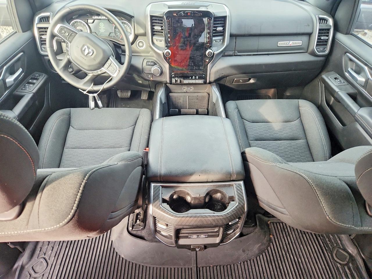 1C6RREFP0SN718059 · 2025 RAM 1500 · 8/12