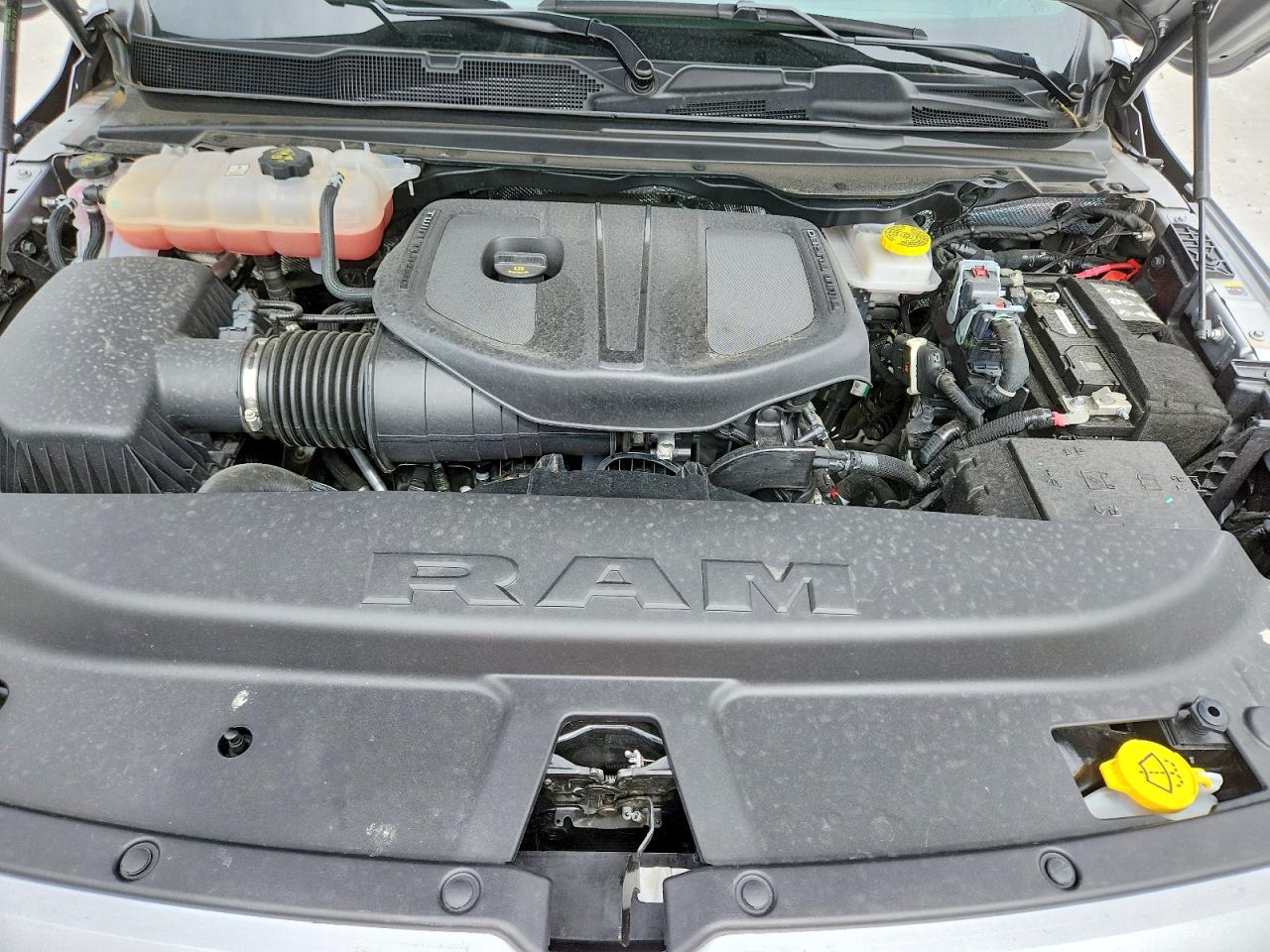 1C6RREFP0SN718059 · 2025 RAM 1500 · 11/12