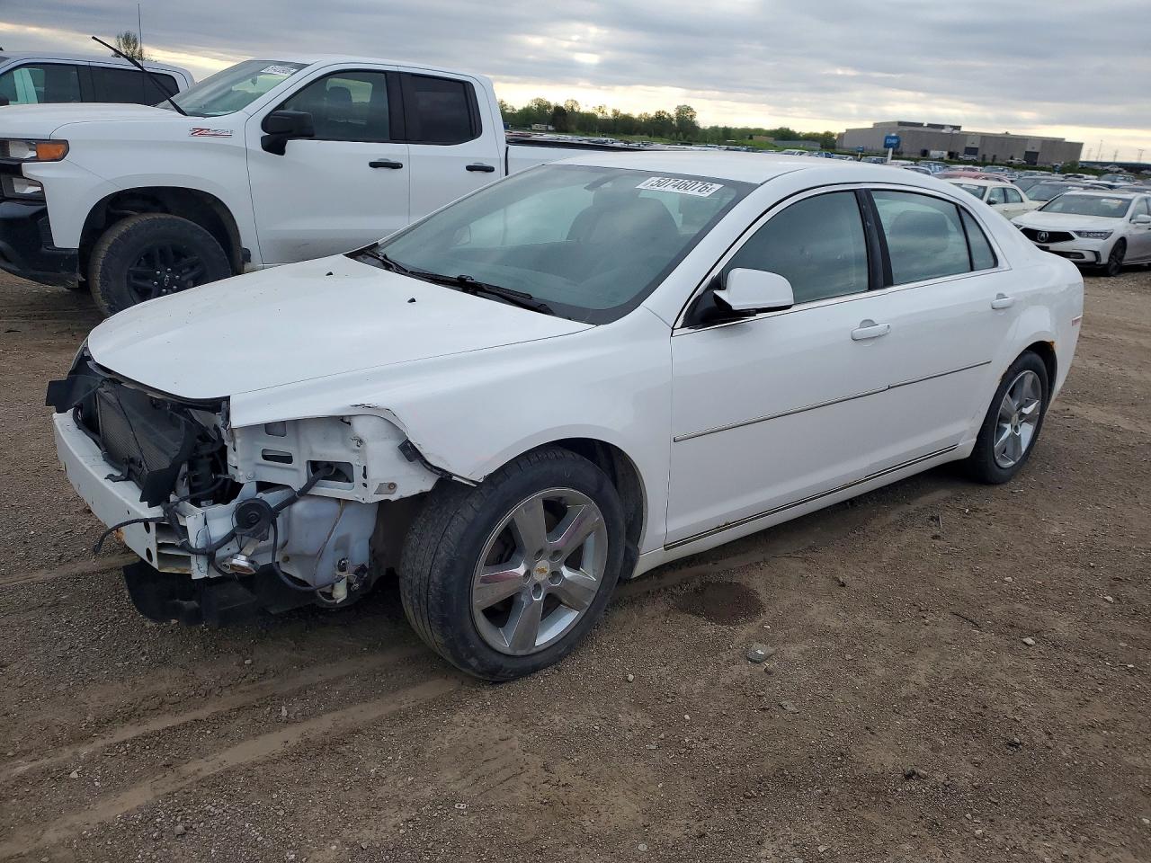1G1ZD5E15BF333233 · 2011 CHEVROLET MALIBU