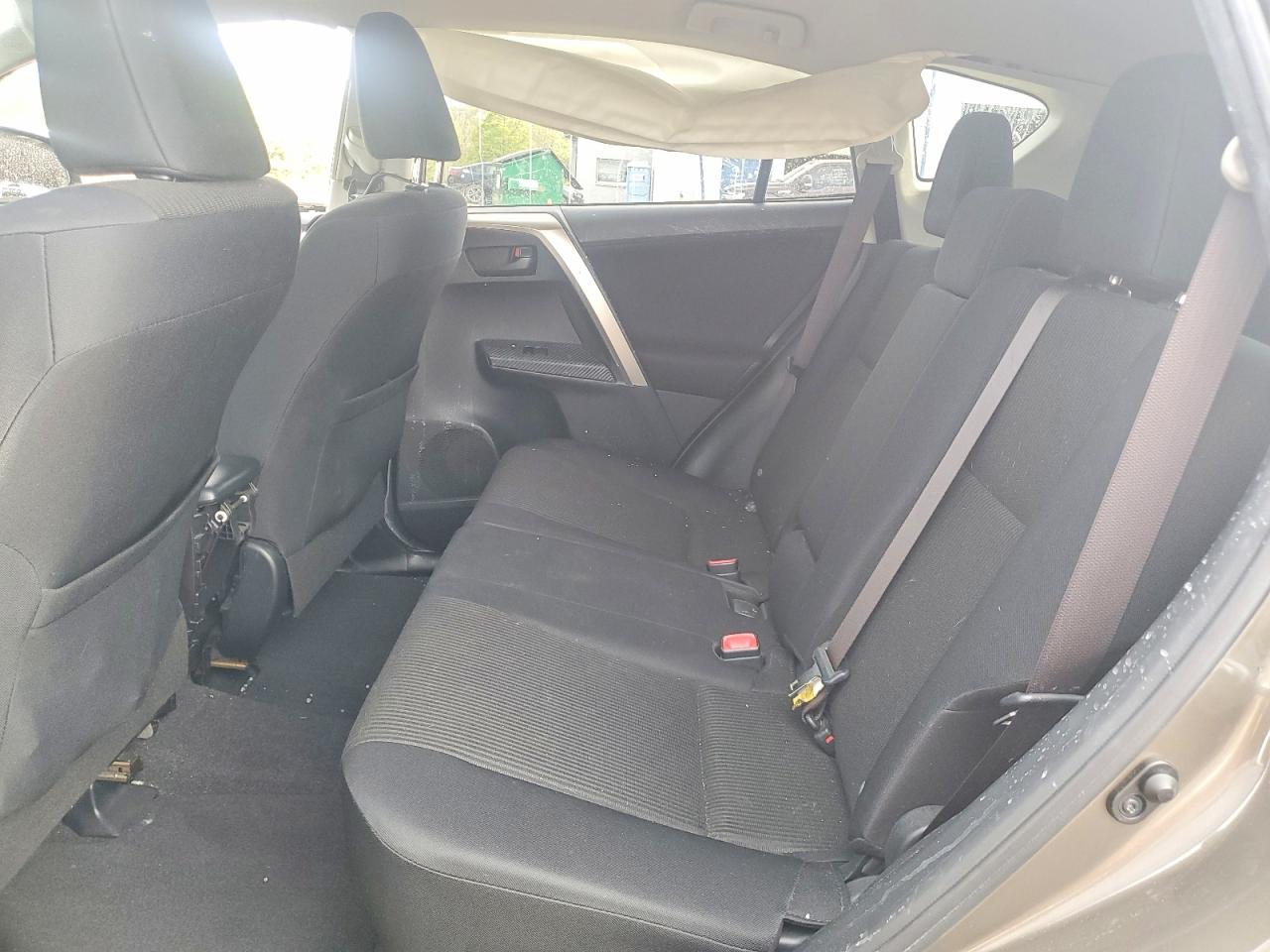 JTMBFREV8FD116323 · 2015 TOYOTA RAV4 · 11/13