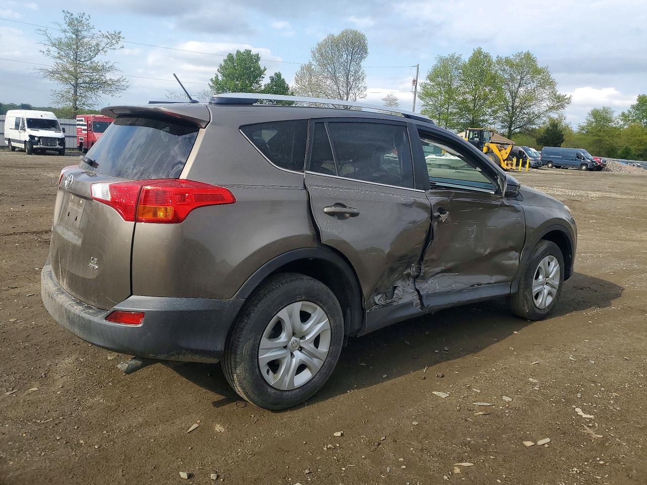 JTMBFREV8FD116323 · 2015 TOYOTA RAV4 · 3/13
