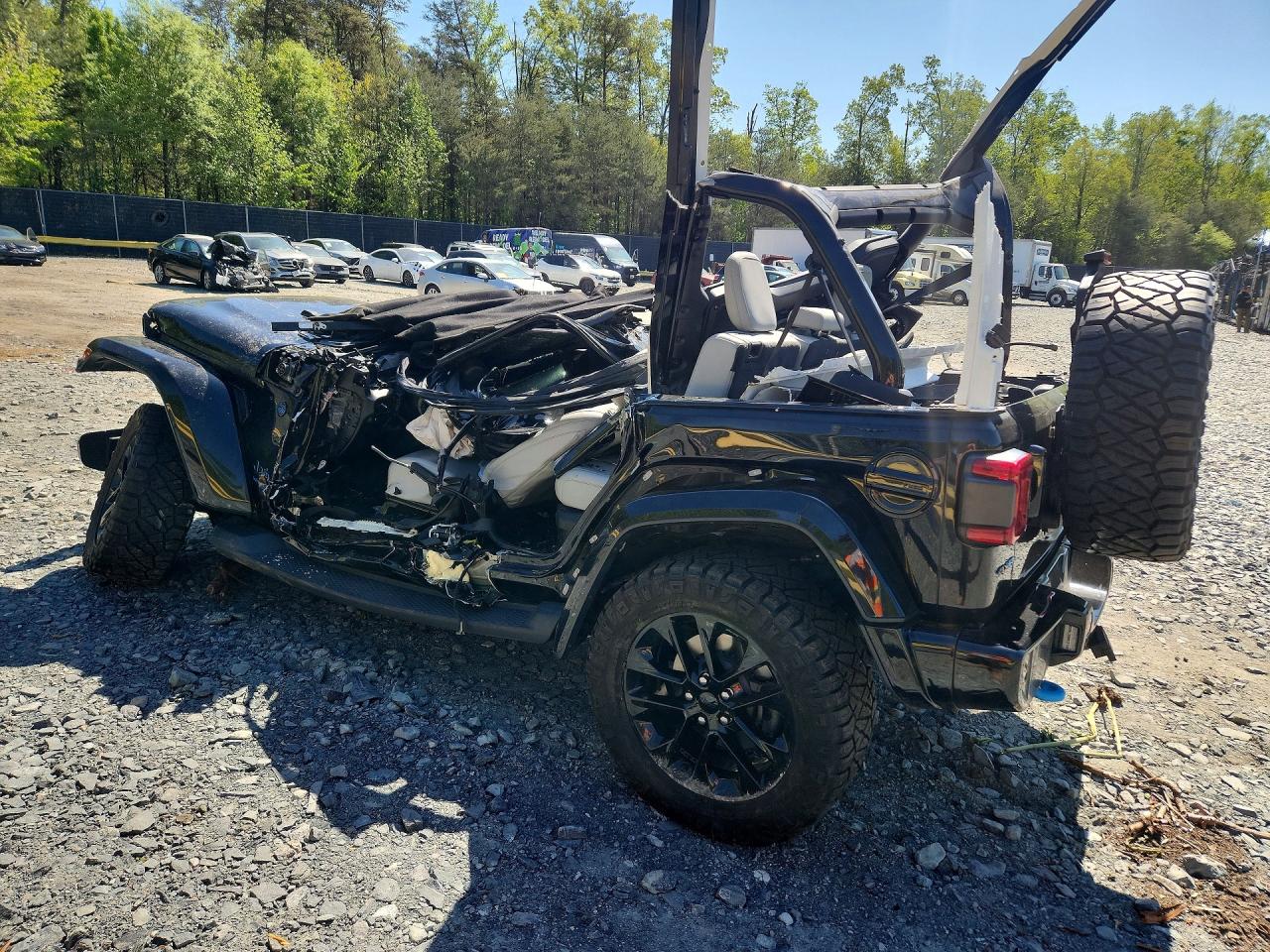 1C4JJXP69MW684568 · 2021 JEEP WRANGLER UNLIMITED · 2/13
