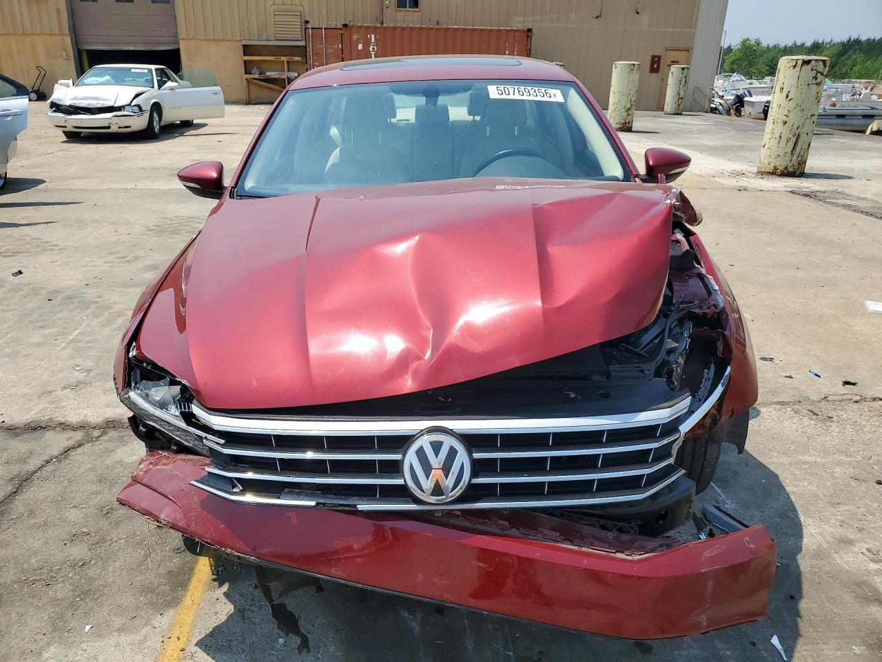 1VWGT7A32HC006347 · 2017 VOLKSWAGEN PASSAT · 5/12