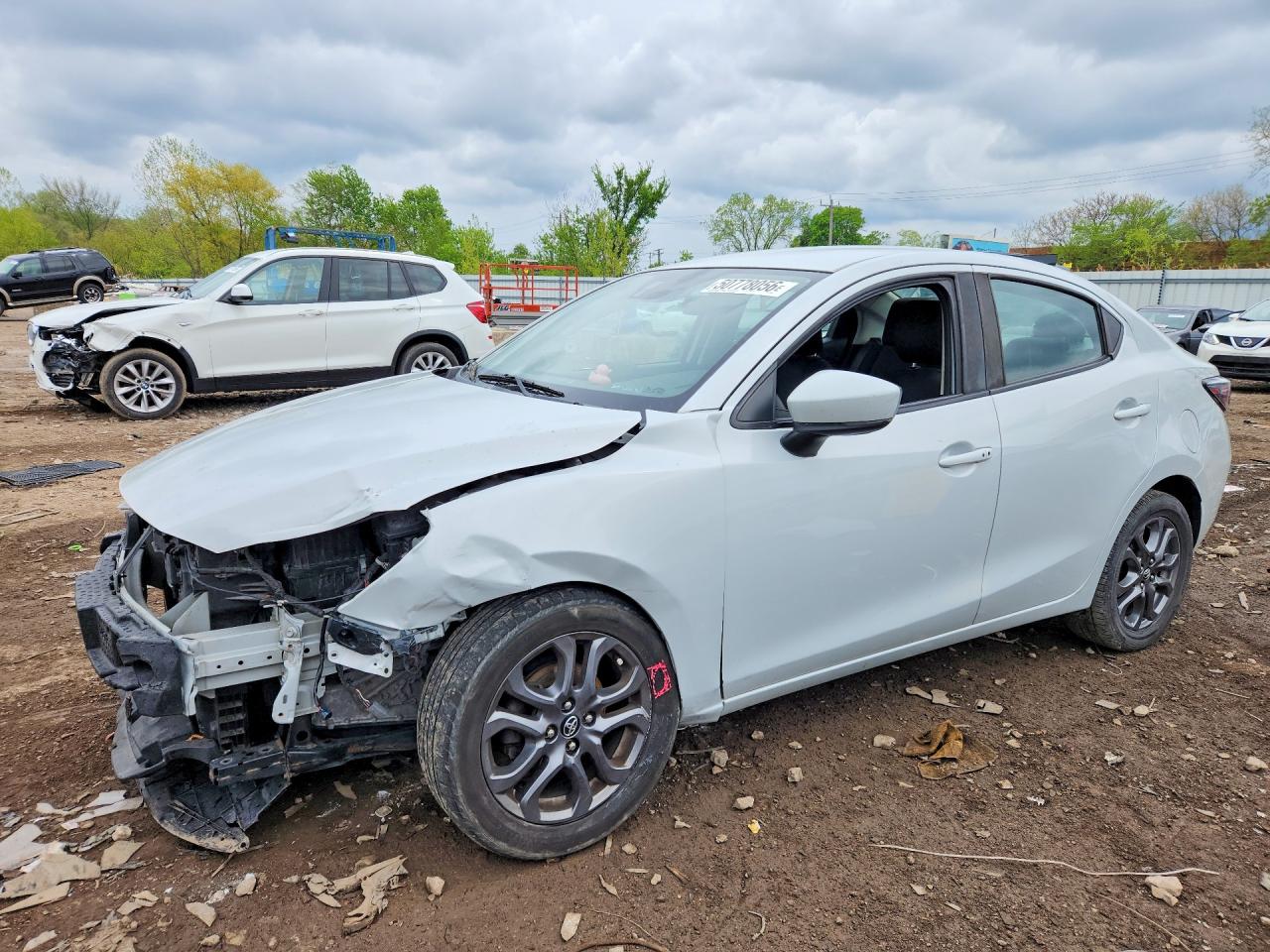 3MYDLBYVXKY514064 · 2019 TOYOTA YARIS