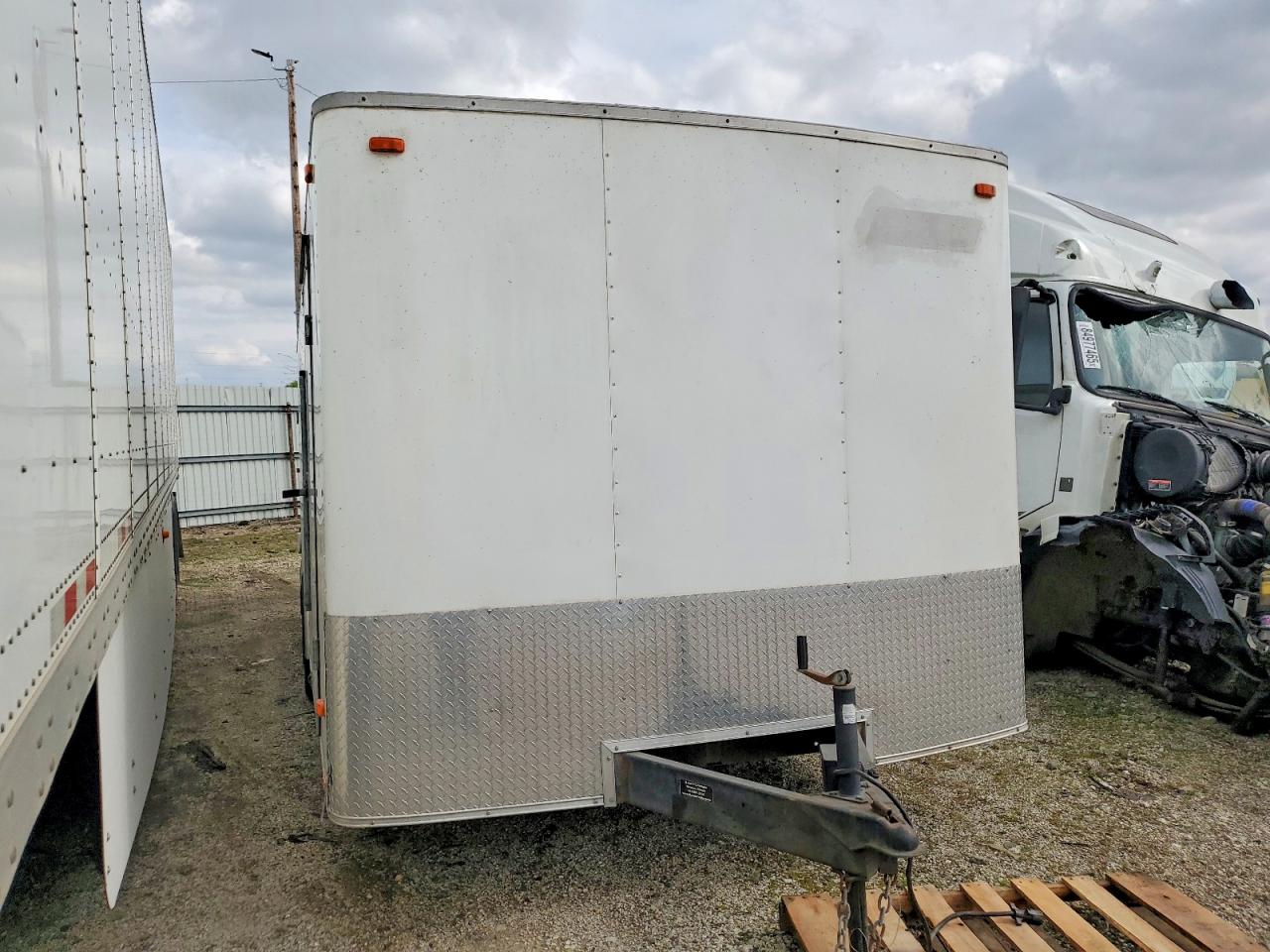 53BPTEB28FA018459 · 2015 INTERSTATE CARGO