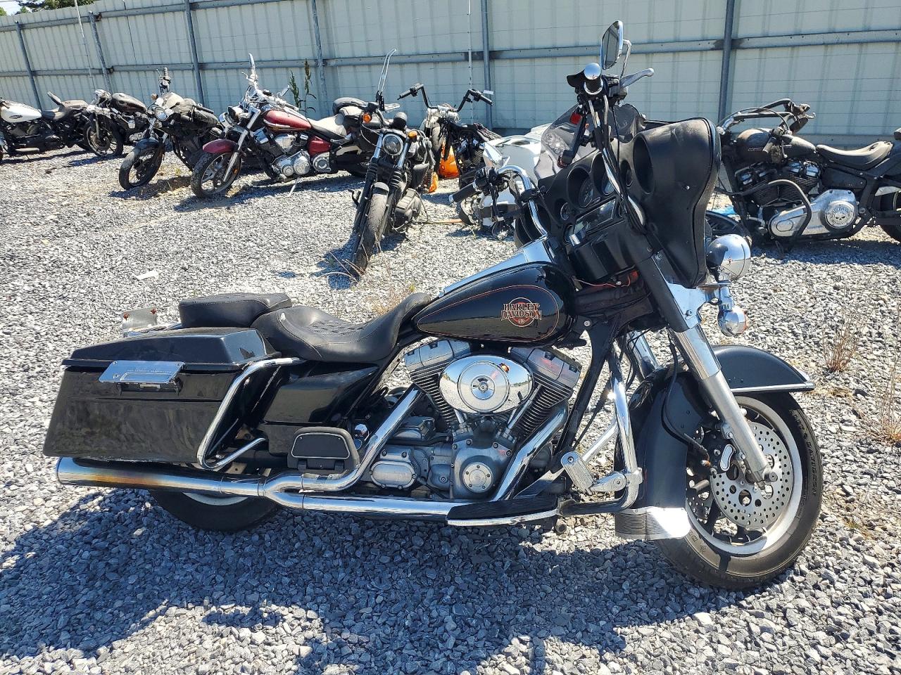 1HD1DDV112Y633840 · 2002 HARLEY DAVIDSON FLHT